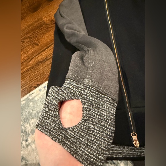 Lululemon women’s stretch it out hoodie in black& heather deep coal sz 4 GUC - Picture 10 of 11